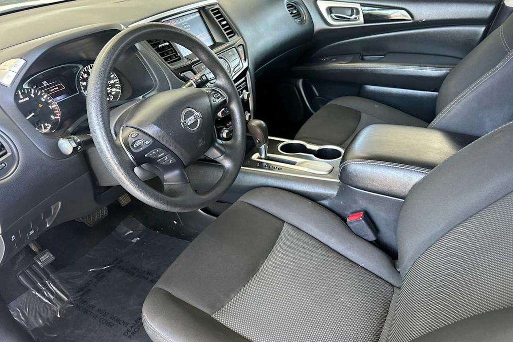 Thumbnail: 2020 Nissan Pathfinder - 10