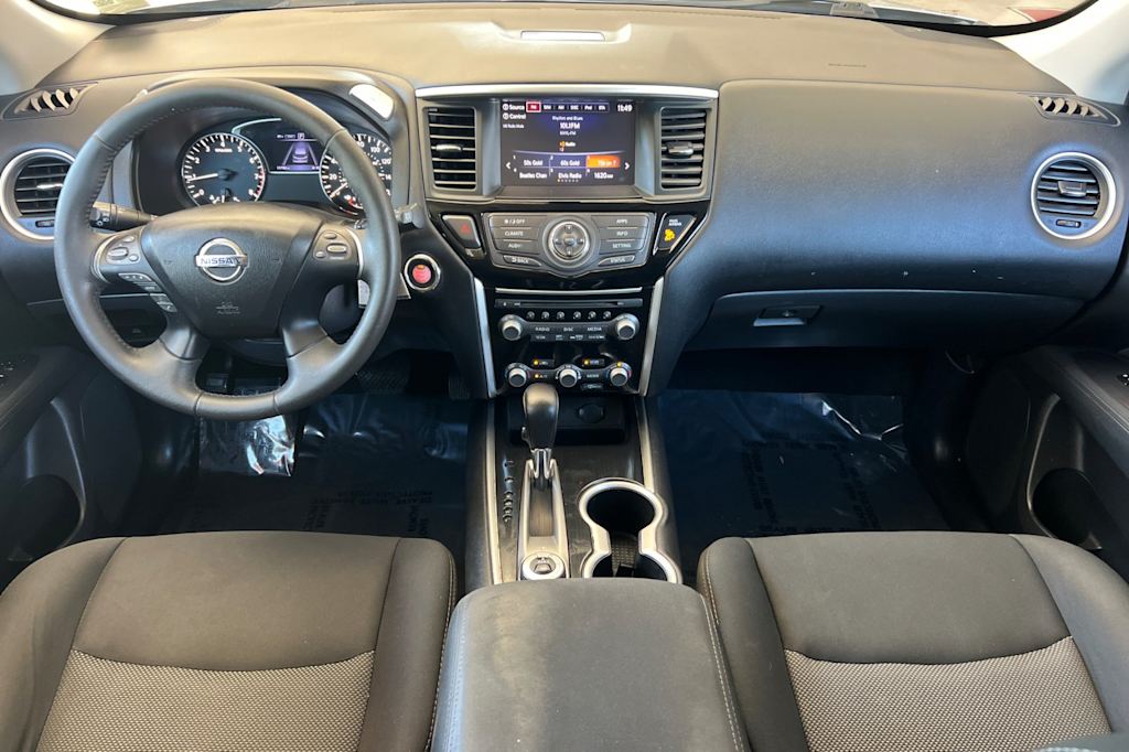 Thumbnail: 2017 Nissan Pathfinder - 2