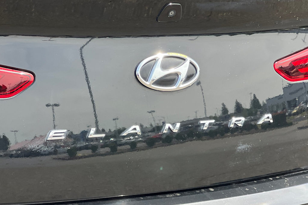 Thumbnail: 2019 Hyundai Elantra - 7