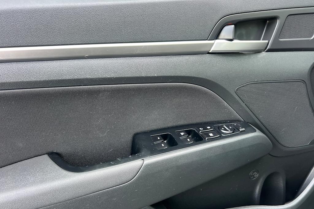 Thumbnail: 2019 Hyundai Elantra - 20