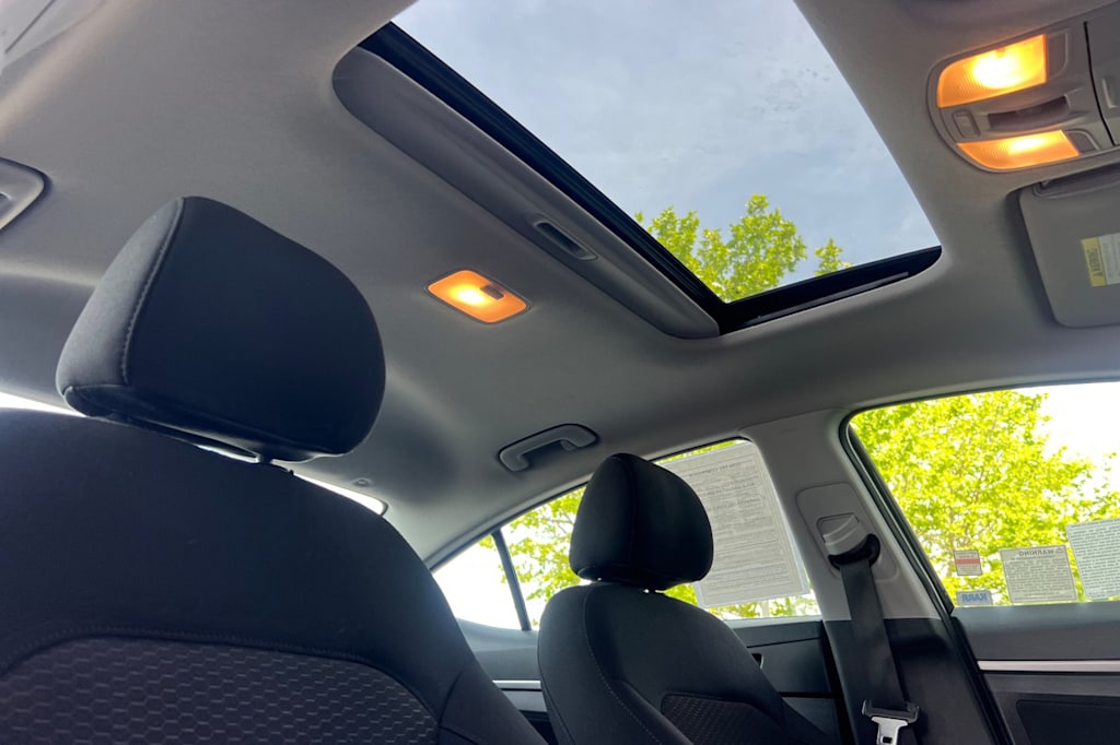 Thumbnail: 2019 Hyundai Elantra - 22