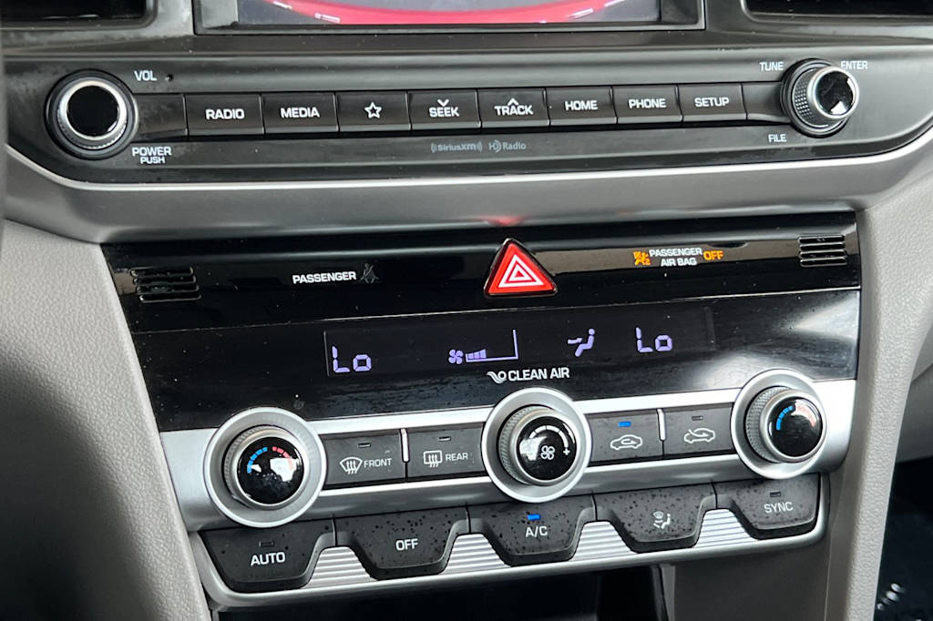 Thumbnail: 2020 Hyundai Elantra - 24