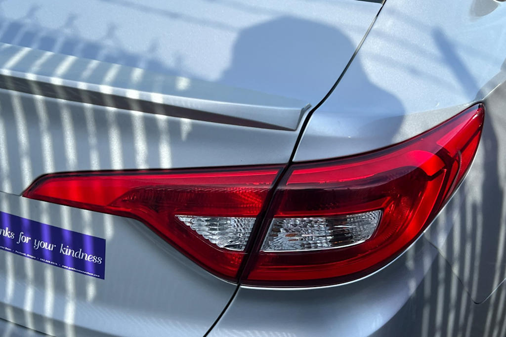 Thumbnail: 2017 Hyundai Sonata - 18