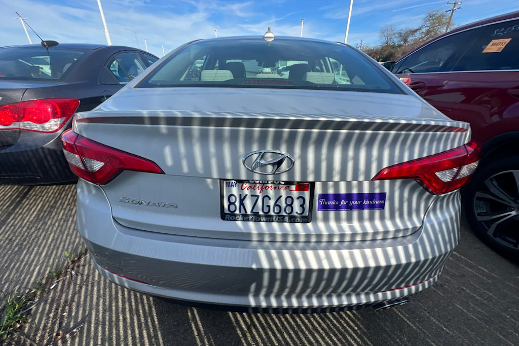 Thumbnail: 2017 Hyundai Sonata - 4
