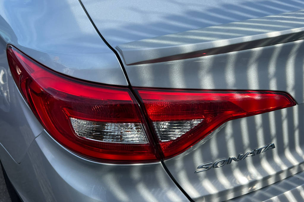 Thumbnail: 2017 Hyundai Sonata - 16