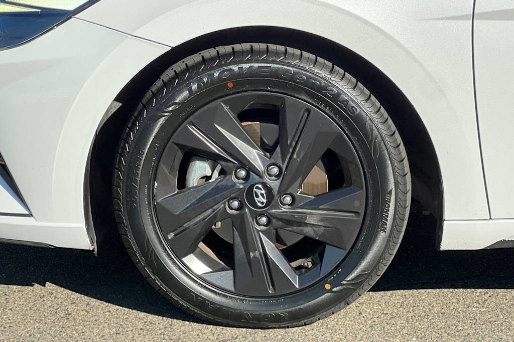 Thumbnail: 2021 Hyundai Elantra - 8