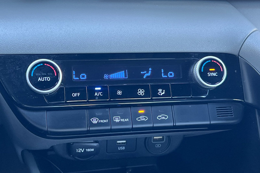 Thumbnail: 2021 Hyundai Elantra - 24