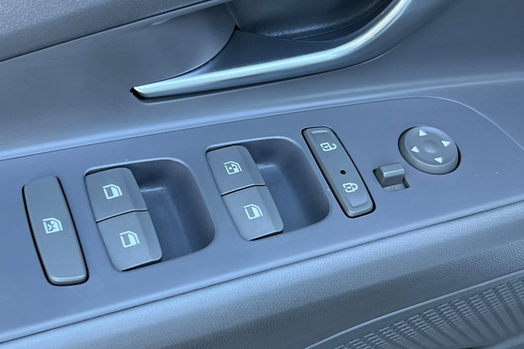 Thumbnail: 2021 Hyundai Elantra - 21