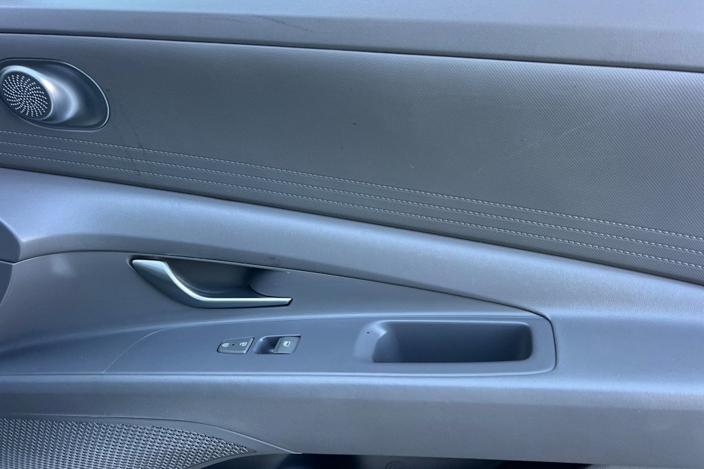 Thumbnail: 2021 Hyundai Elantra - 22