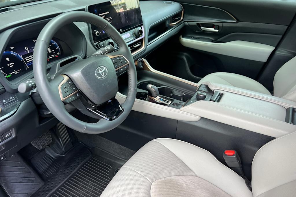 Thumbnail: 2026 Toyota Grand Highlander - 9