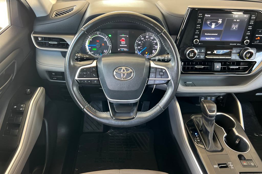 Thumbnail: 2022 Toyota Highlander - 10