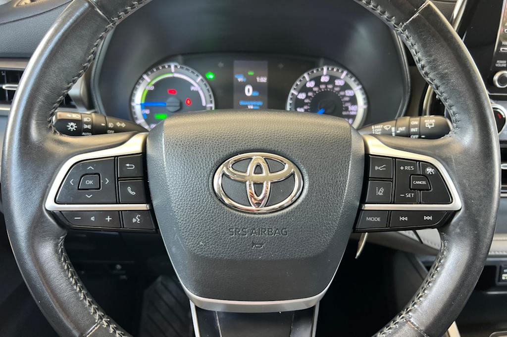 Thumbnail: 2022 Toyota Highlander - 28
