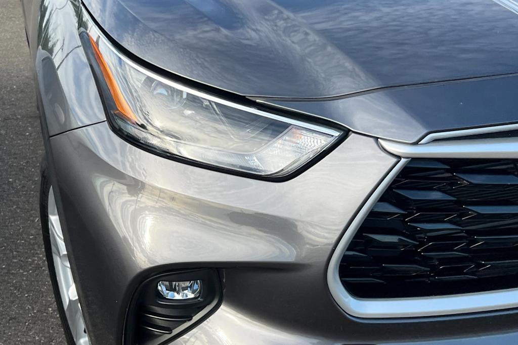 Thumbnail: 2023 Toyota Highlander - 15