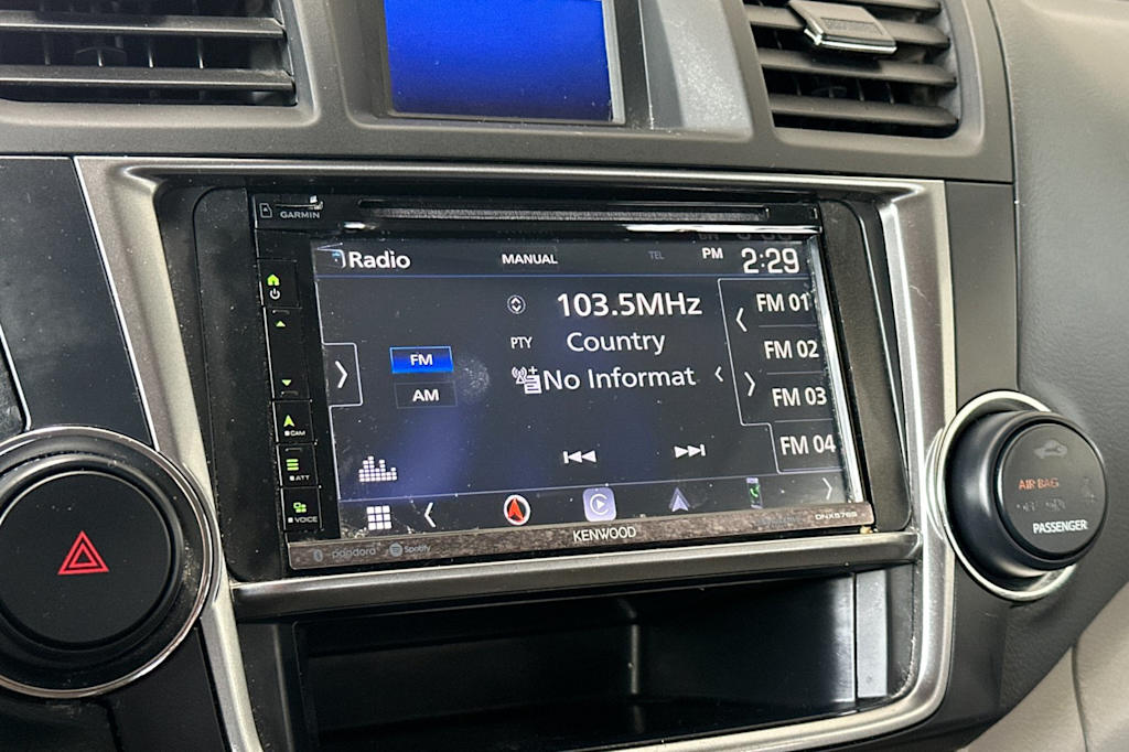 Thumbnail: 2013 Toyota Highlander - 14