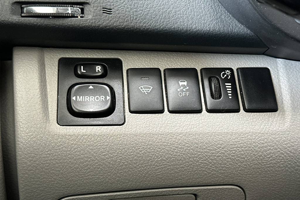 Thumbnail: 2013 Toyota Highlander - 33