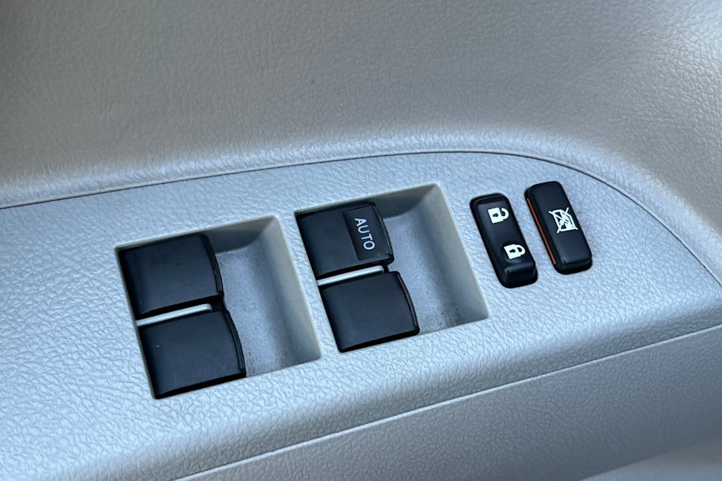 Thumbnail: 2013 Toyota Highlander - 22