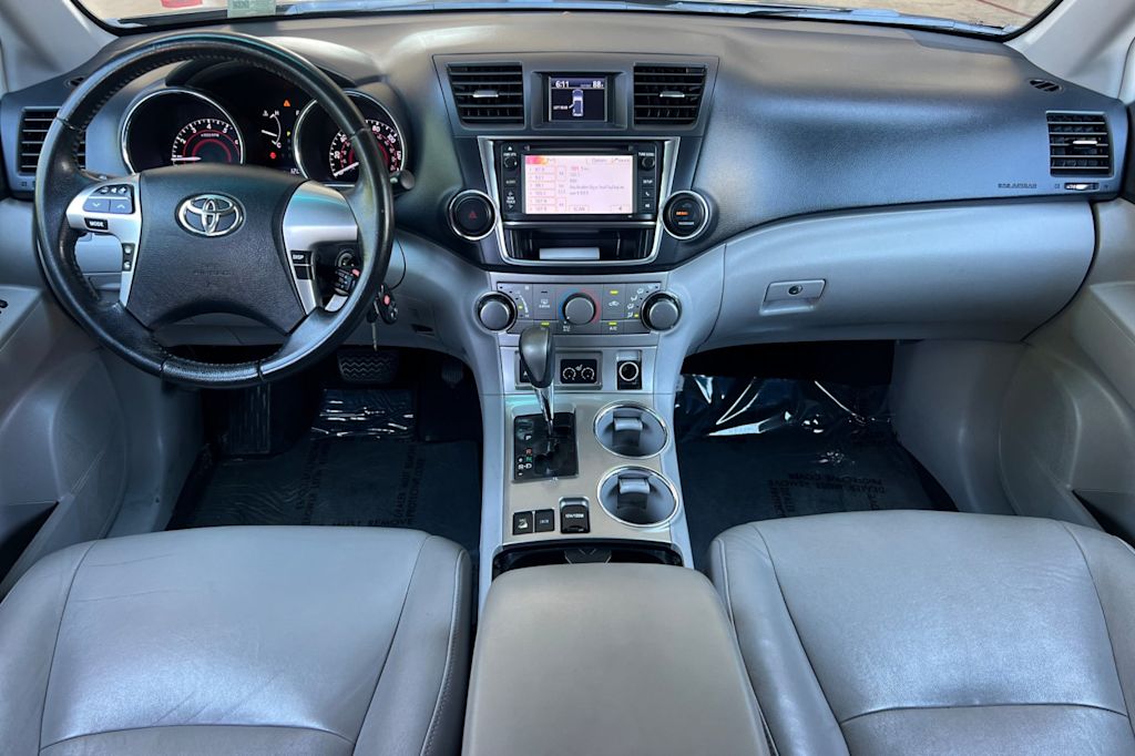 Thumbnail: 2013 Toyota Highlander - 2