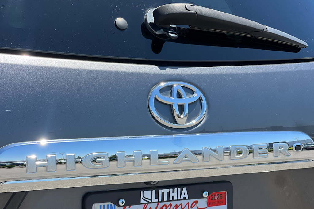 Thumbnail: 2013 Toyota Highlander - 7