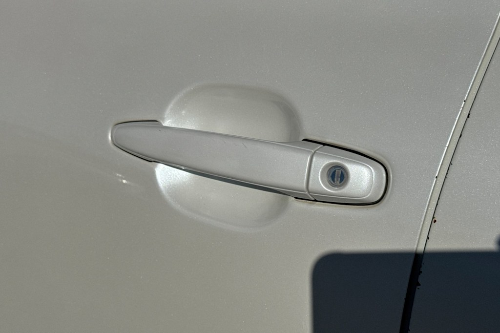Thumbnail: 2013 Toyota Highlander - 14