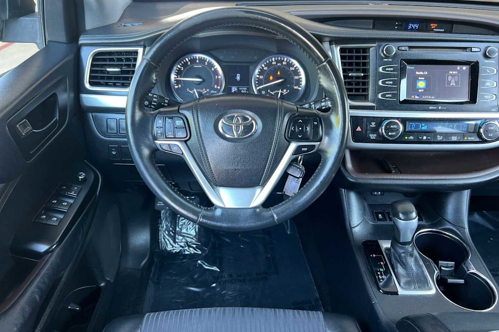 Thumbnail: 2014 Toyota Highlander - 11