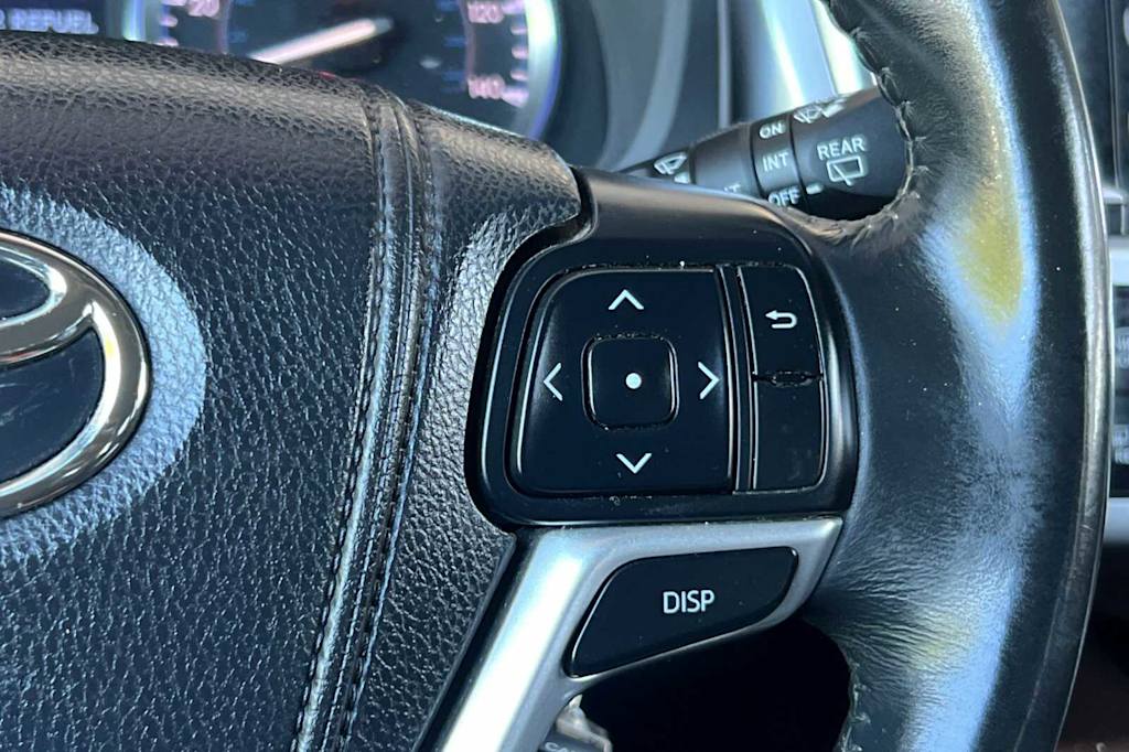 Thumbnail: 2014 Toyota Highlander - 29