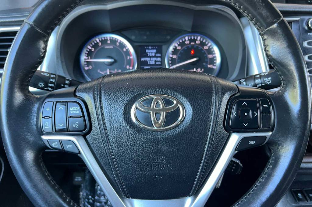 Thumbnail: 2014 Toyota Highlander - 27