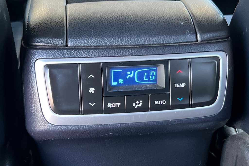 Thumbnail: 2014 Toyota Highlander - 22