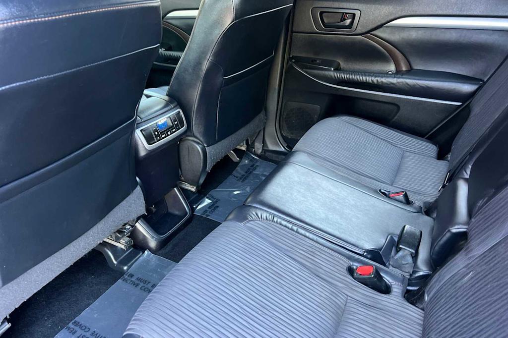 Thumbnail: 2014 Toyota Highlander - 10