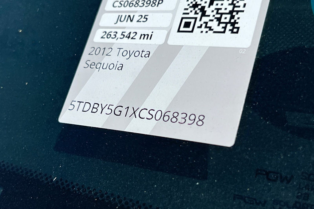 Thumbnail: 2012 Toyota Sequoia - 10