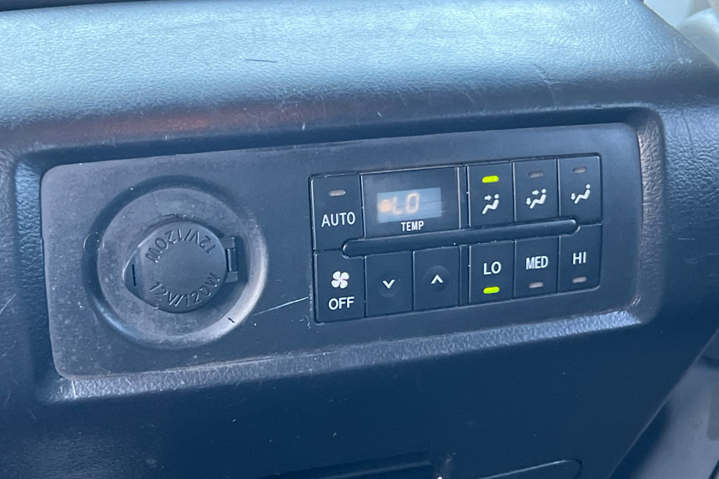 Thumbnail: 2012 Toyota Sequoia - 21