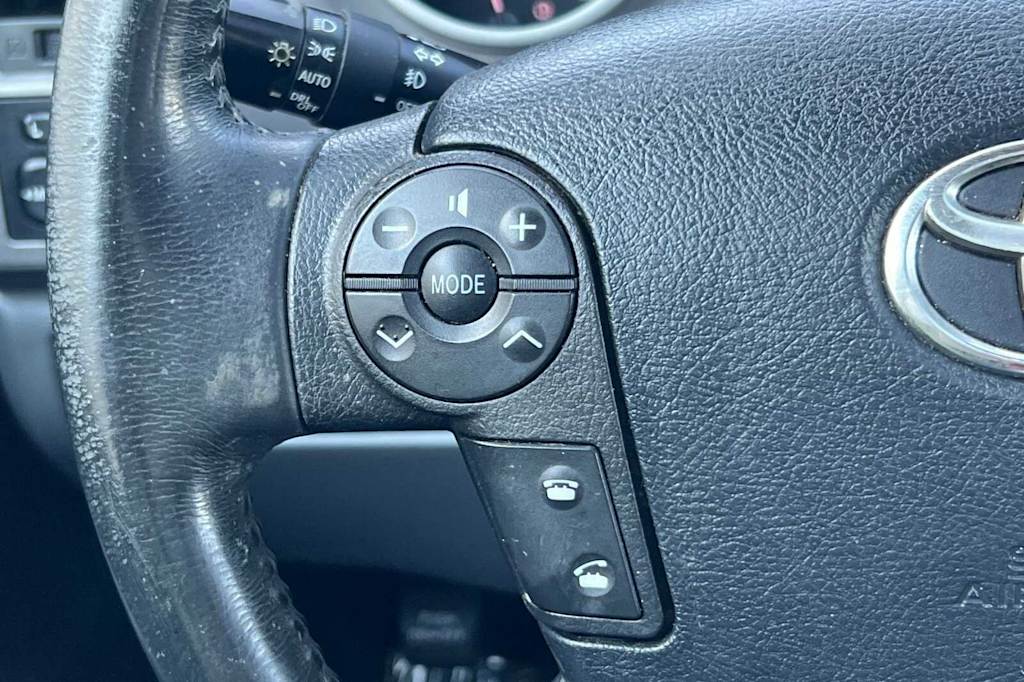 Thumbnail: 2012 Toyota Sequoia - 27