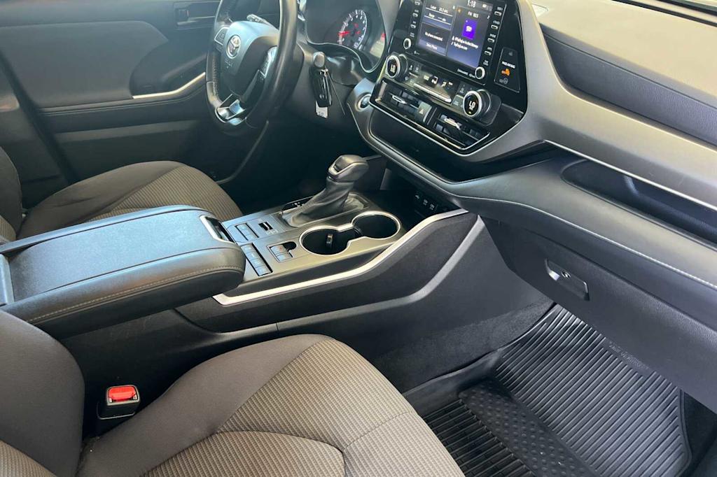 Thumbnail: 2021 Toyota Highlander - 12