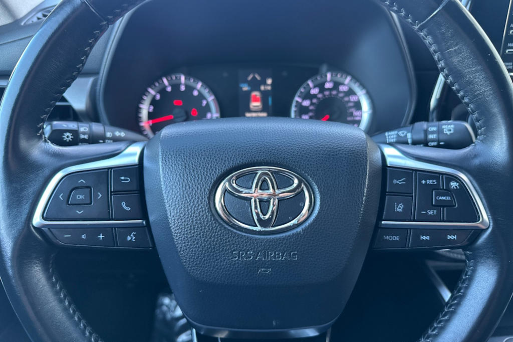 Thumbnail: 2021 Toyota Highlander - 29