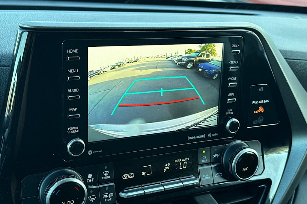 Thumbnail: 2021 Toyota Highlander - 26