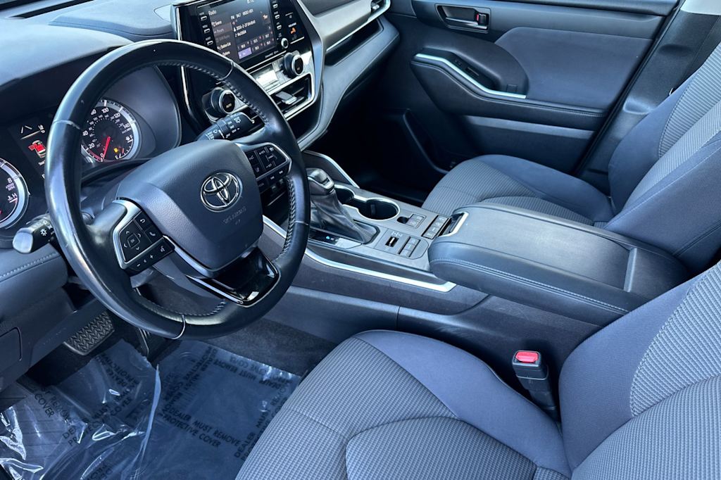 Thumbnail: 2021 Toyota Highlander - 9