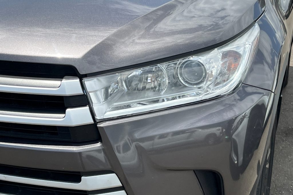 Thumbnail: 2017 Toyota Highlander - 13