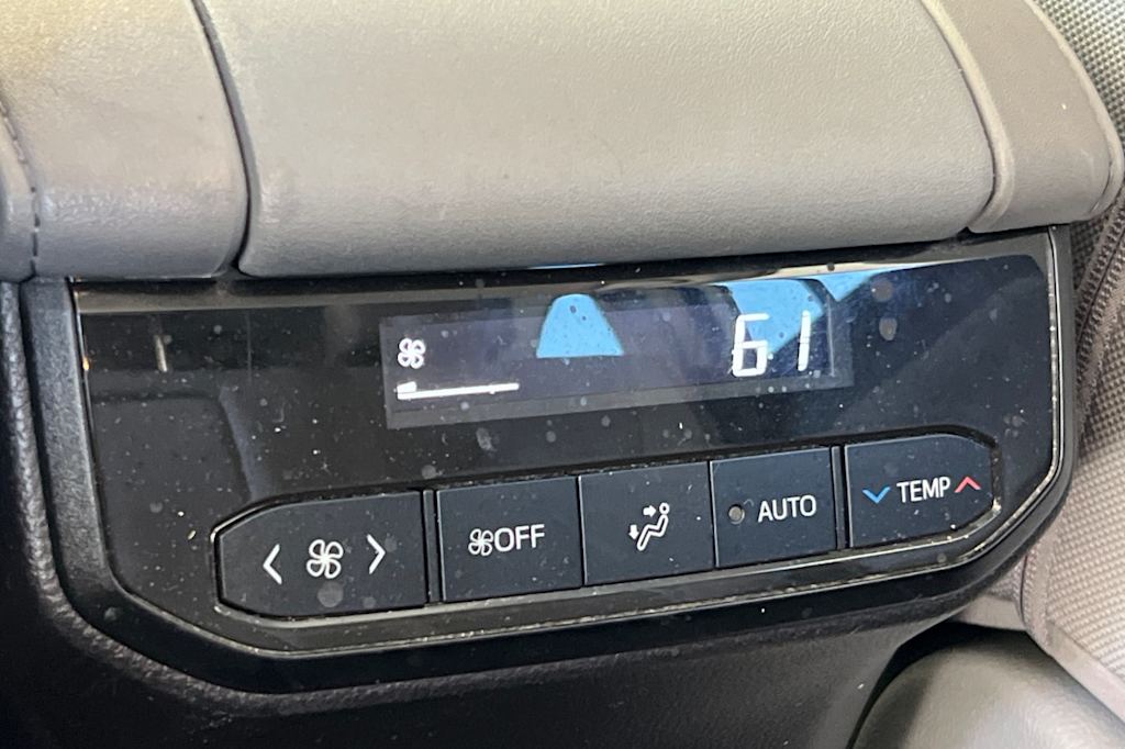 Thumbnail: 2022 Toyota Highlander - 23