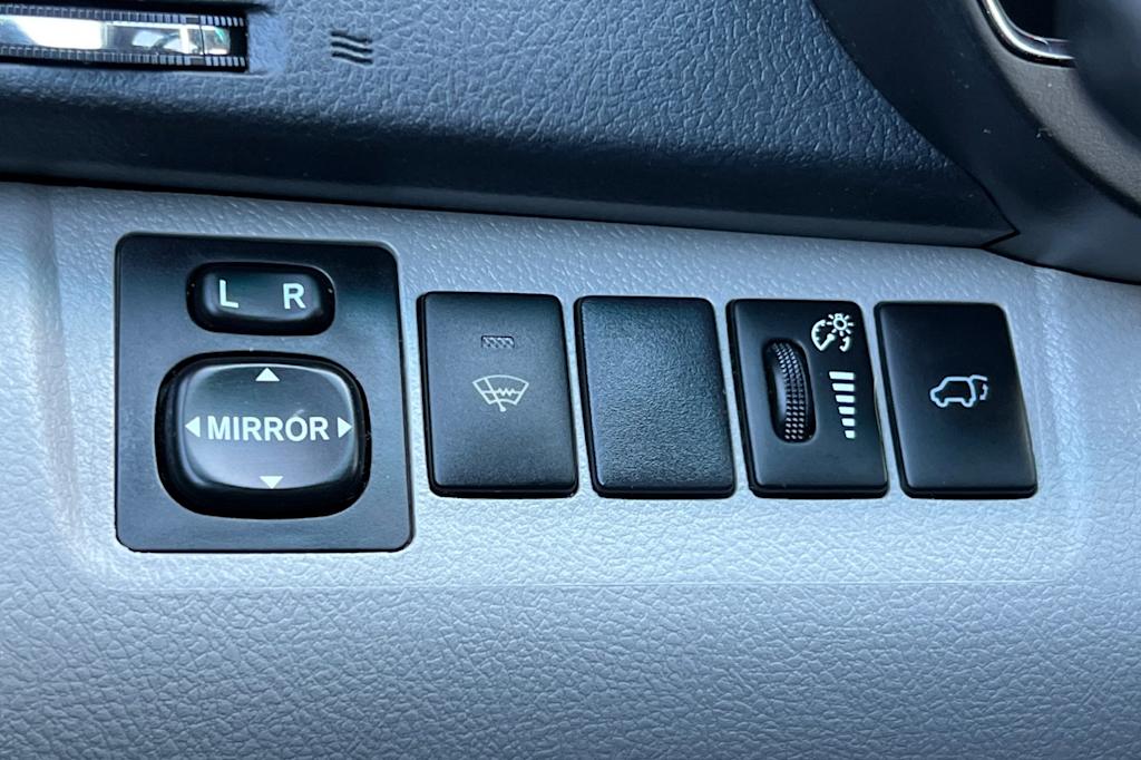 Thumbnail: 2010 Toyota Highlander - 33