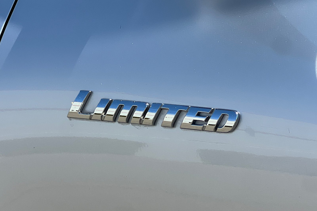 Thumbnail: 2010 Toyota Highlander - 34