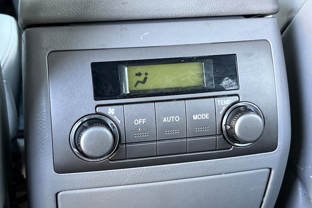 Thumbnail: 2010 Toyota Highlander - 23