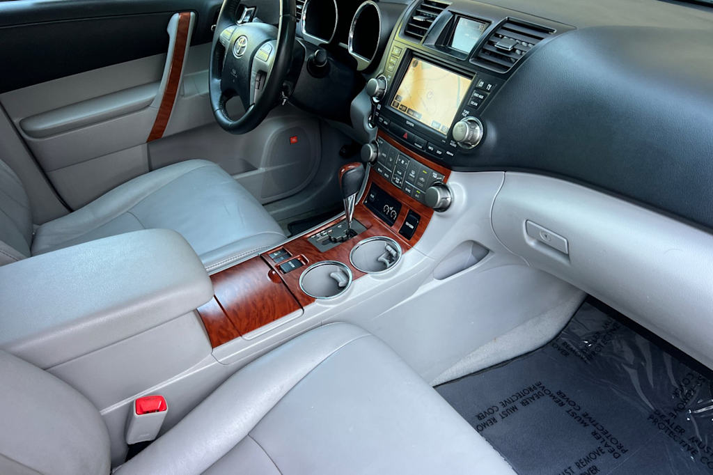 Thumbnail: 2010 Toyota Highlander - 12