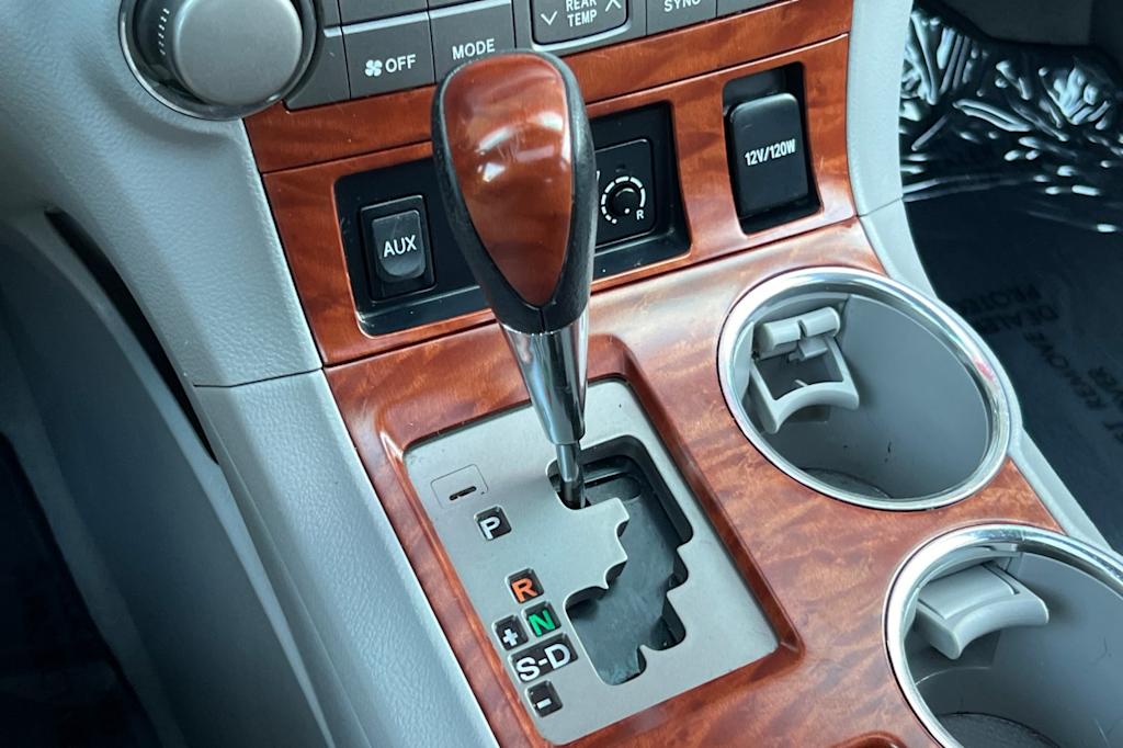 Thumbnail: 2010 Toyota Highlander - 14
