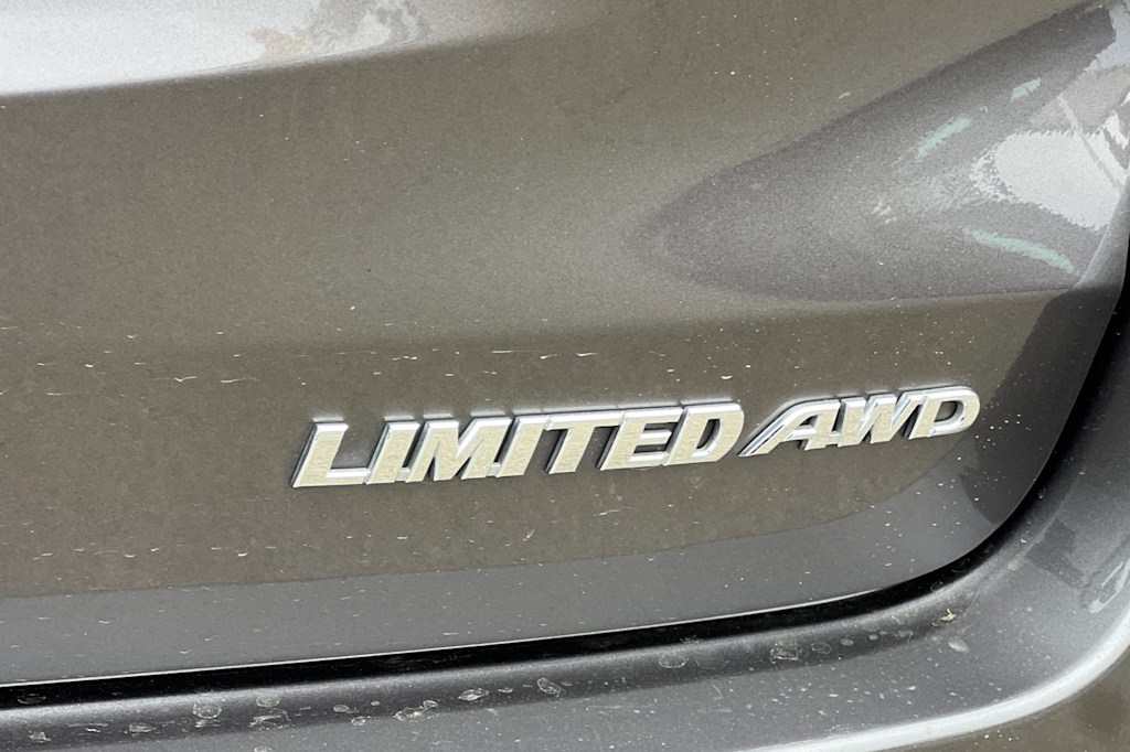 Thumbnail: 2014 Toyota Highlander - 25