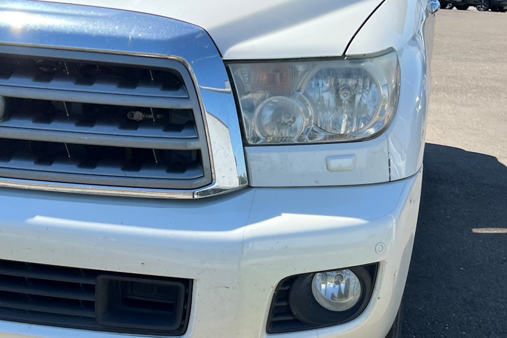 Thumbnail: 2015 Toyota Sequoia - 13