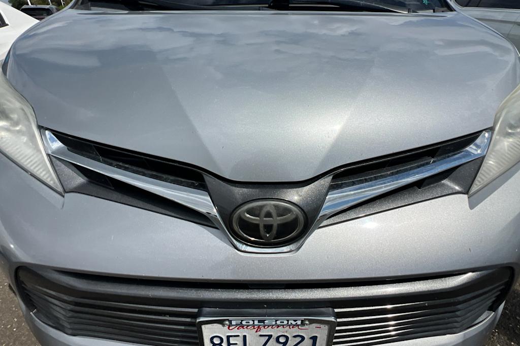 Thumbnail: 2018 Toyota Sienna - 13