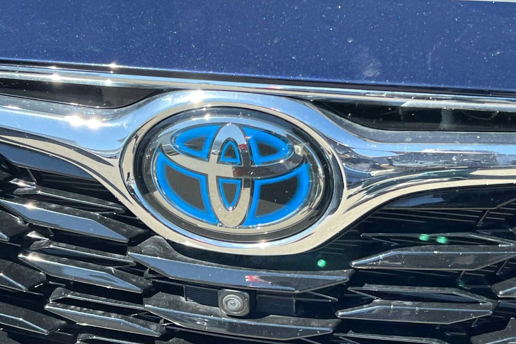 Thumbnail: 2021 Toyota Highlander - 12