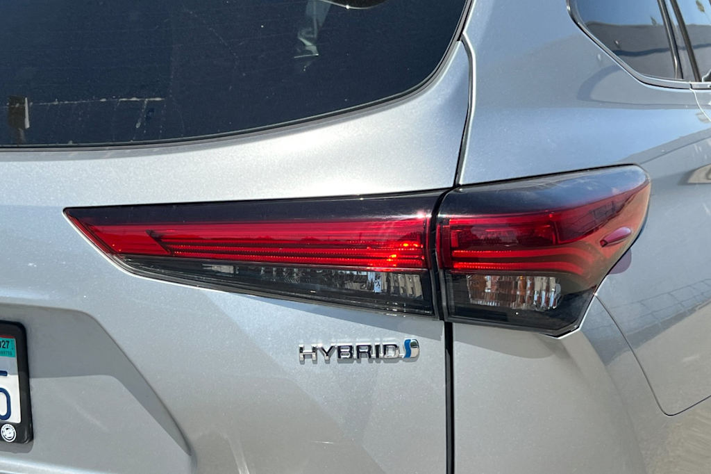Thumbnail: 2022 Toyota Highlander - 19