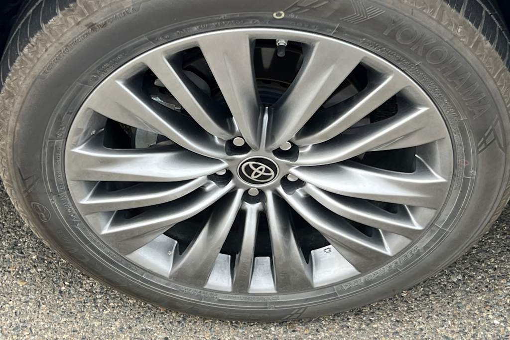 Thumbnail: 2021 Toyota Highlander - 6