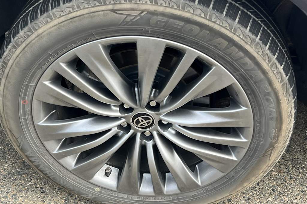 Thumbnail: 2021 Toyota Highlander - 18