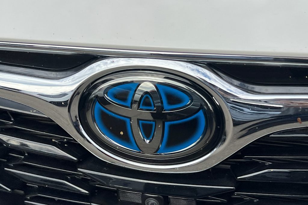 Thumbnail: 2021 Toyota Highlander - 14